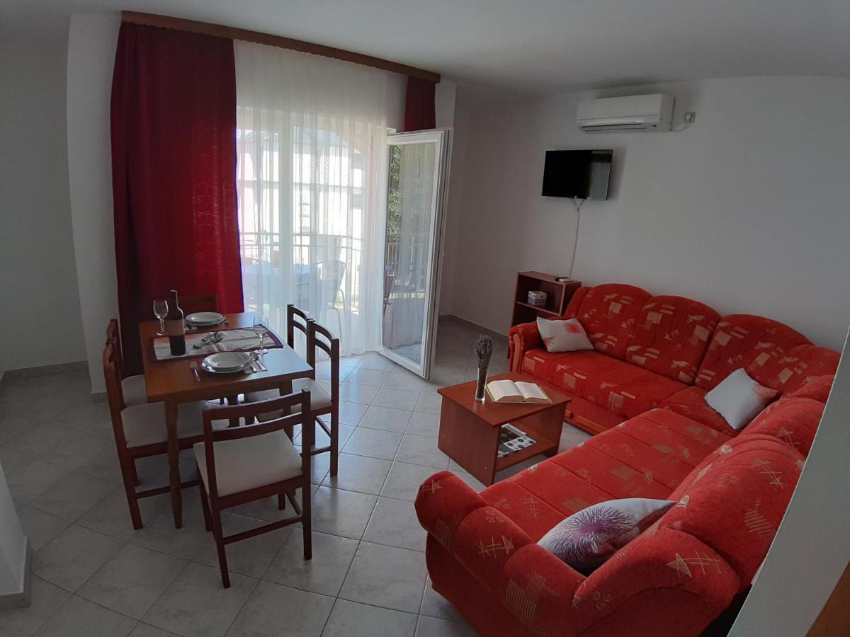 Apartments Mihael Malinska Exterior foto