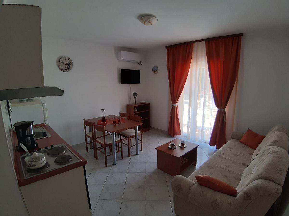 Apartments Mihael Malinska Exterior foto