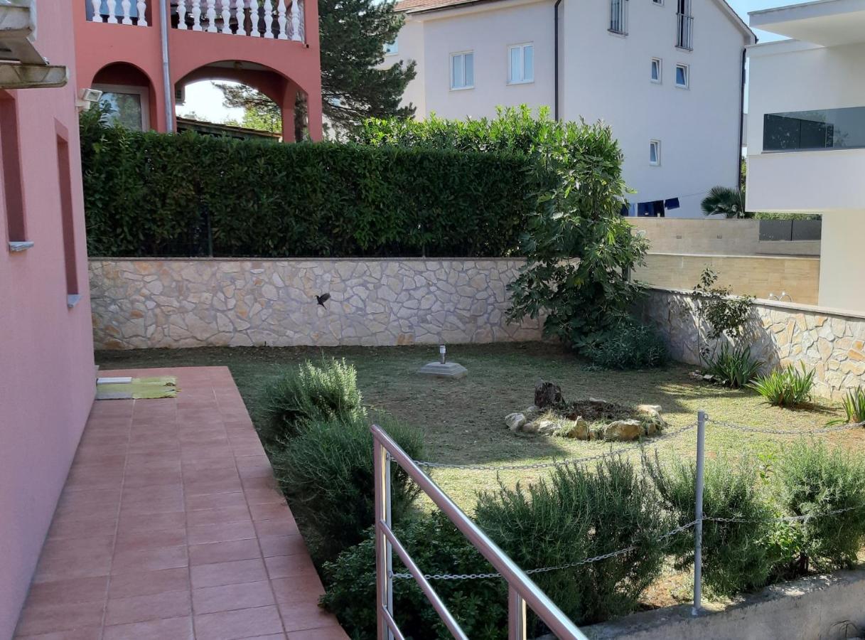 Apartments Mihael Malinska Exterior foto